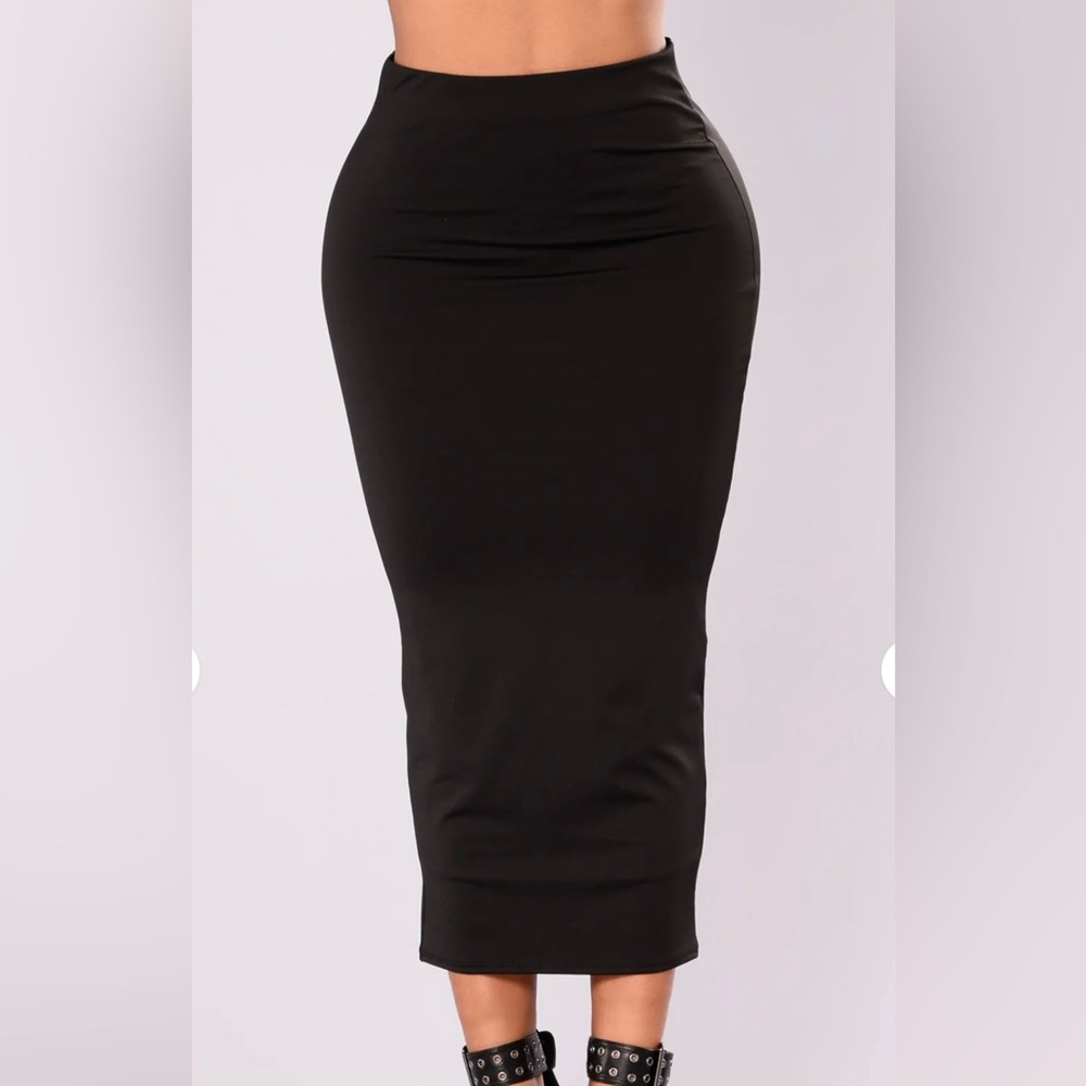 NWT Elegant Black Pencil Skirt - Picture 2 of 7